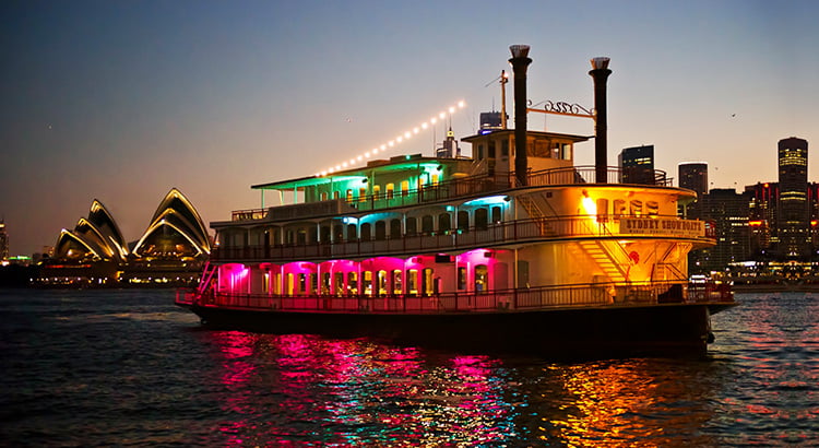 Australia Day Showboat Fireworks Dinner Cruise with Drinks