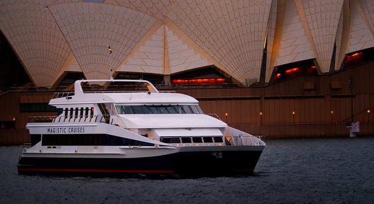 Enjoy the best and close-up views of the magnificent Sydney Opera House sails on board the Magistic II dinner cruise